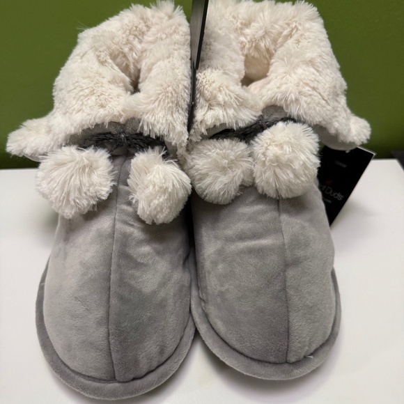 Cozy Faux Fur Slipper Booties - Picture 1 of 5